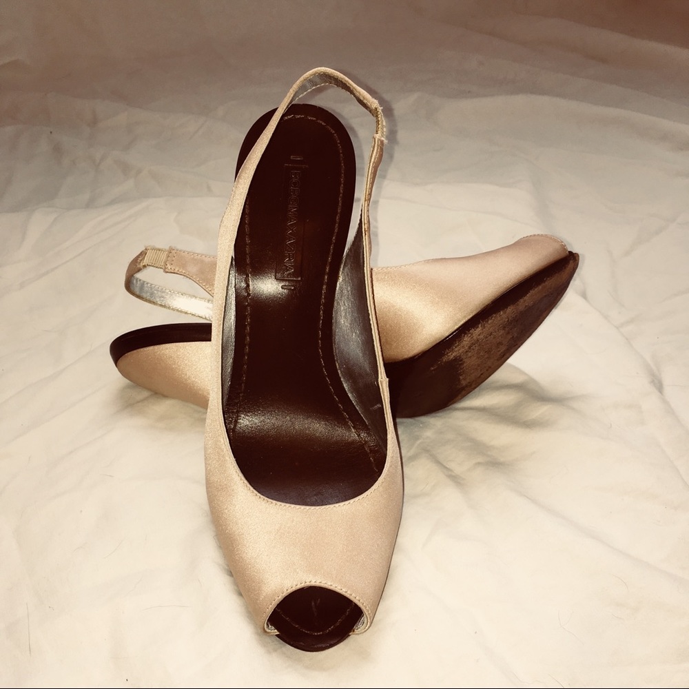 🥂👠🤩BCBGMAXAZRIA Champagne Color Peep Toe Heels